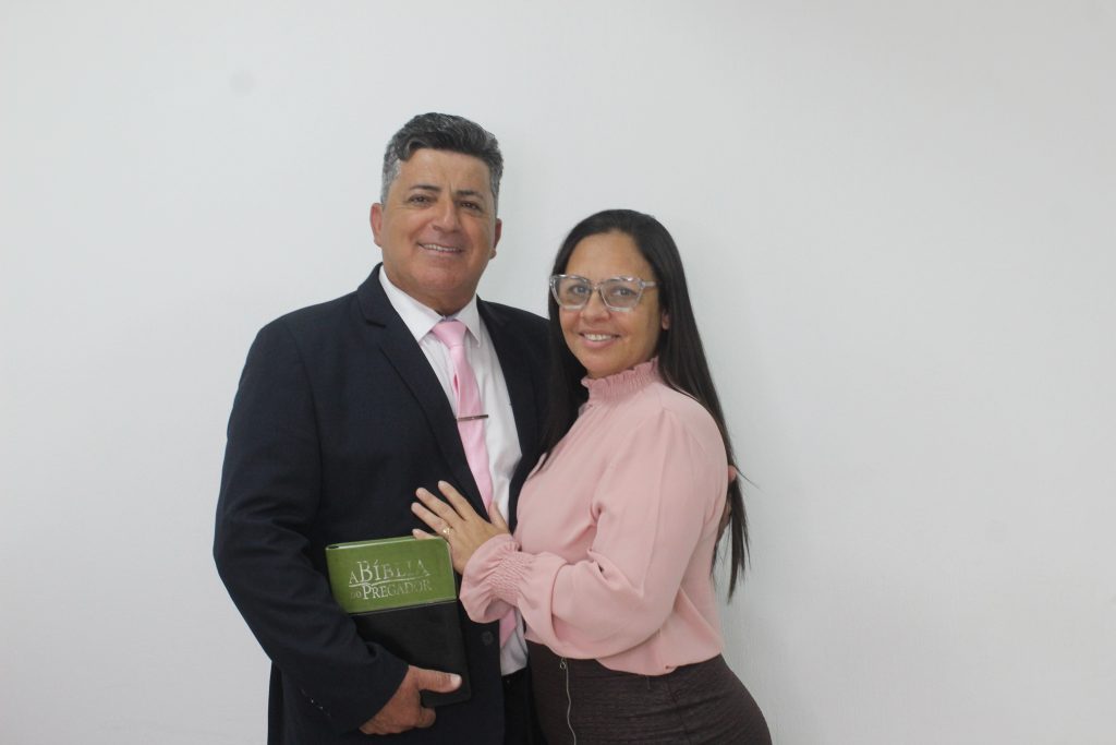 Ev. Lorivaldo e Viviam Pereira